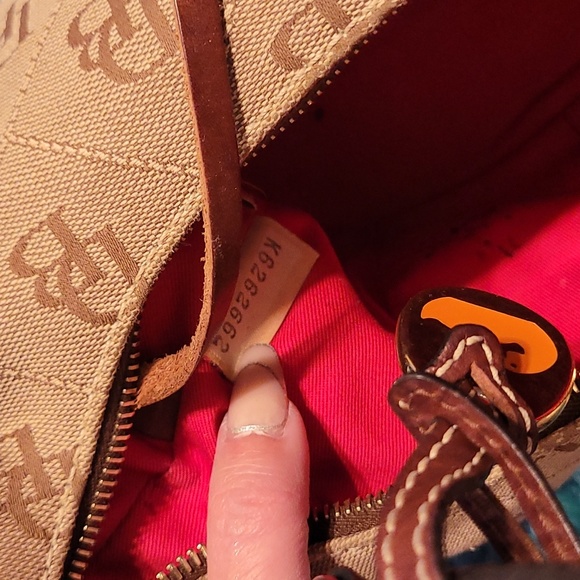 DOONEY & BOURKE CANVAS WITH LEATHER HANDBAG - Picture 6 of 9